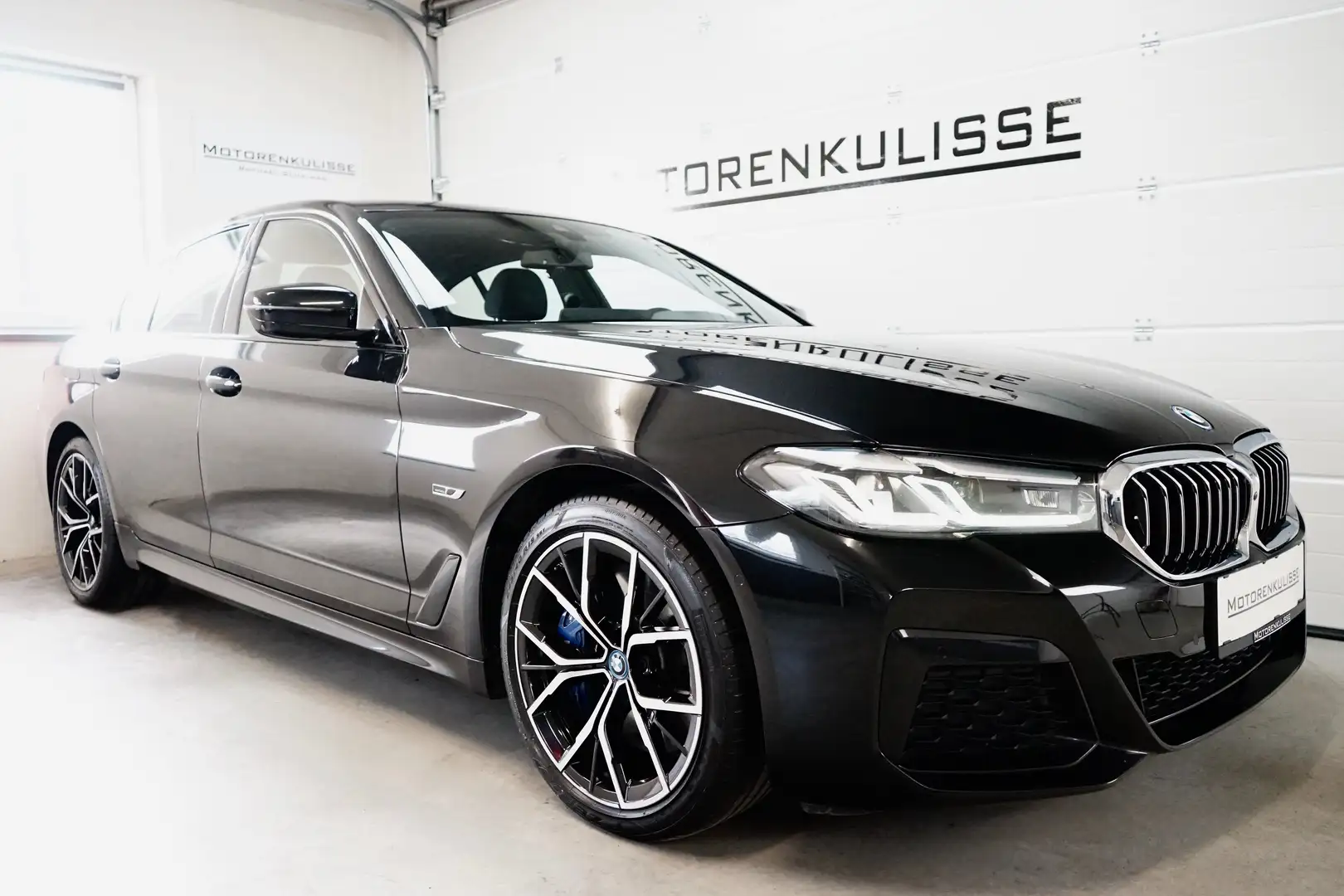 BMW 545 e xDrive M Sport Aut 360 Gr - LC Prof - HIFI - AHK Schwarz - 2