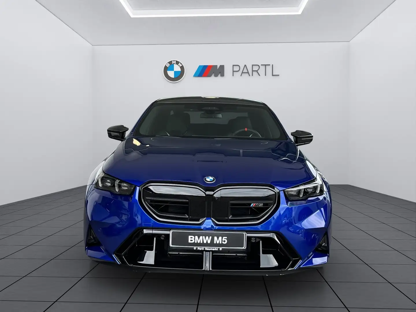 BMW M5 Limousine M-DriversP. ULTIMATE B&W 360° Azul - 2