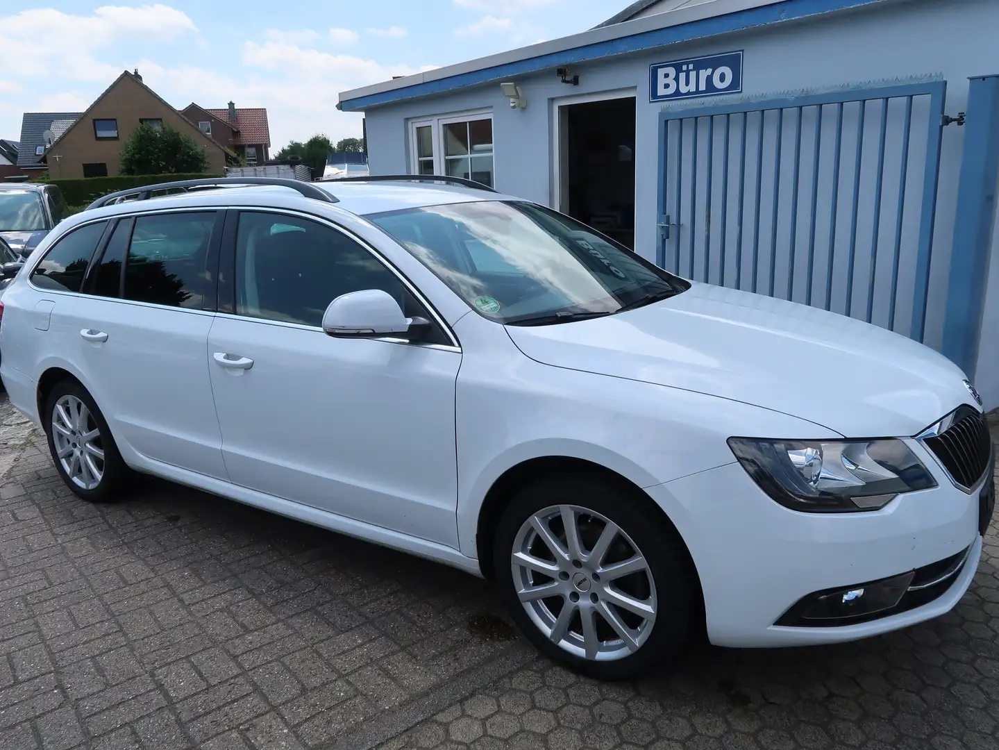 Skoda Superb 2.0 TDi  DSG Exclusive Weiß - 1