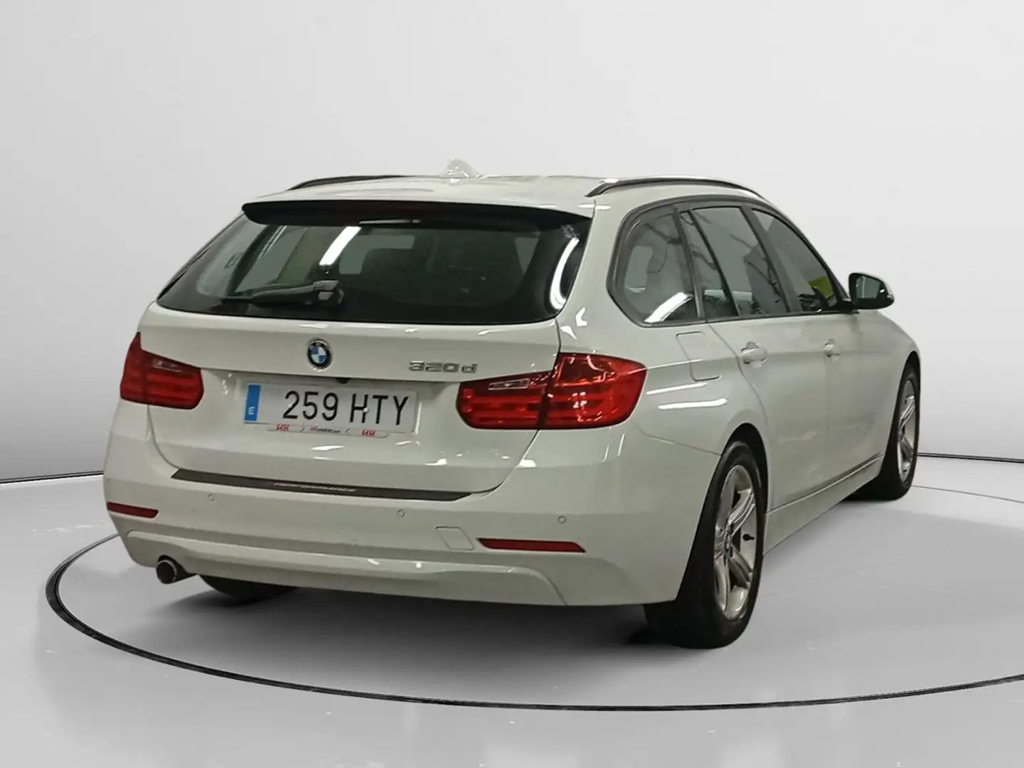 BMW 320 320dA Touring Blanco - 2