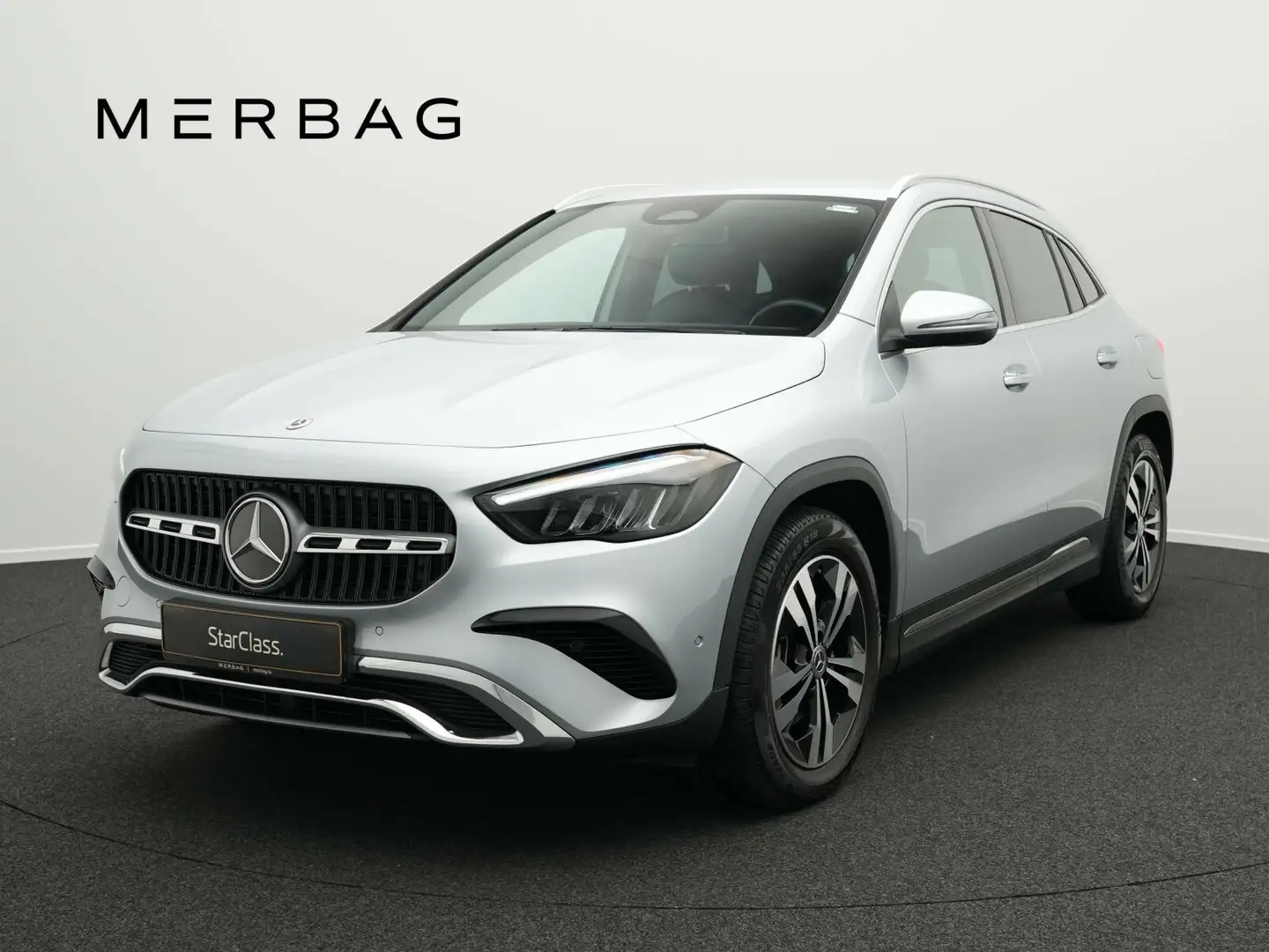 Mercedes-Benz GLA 180 GLA 180 d Progressive Keyless+LED+Kamera+Easy Navi Argent - 1