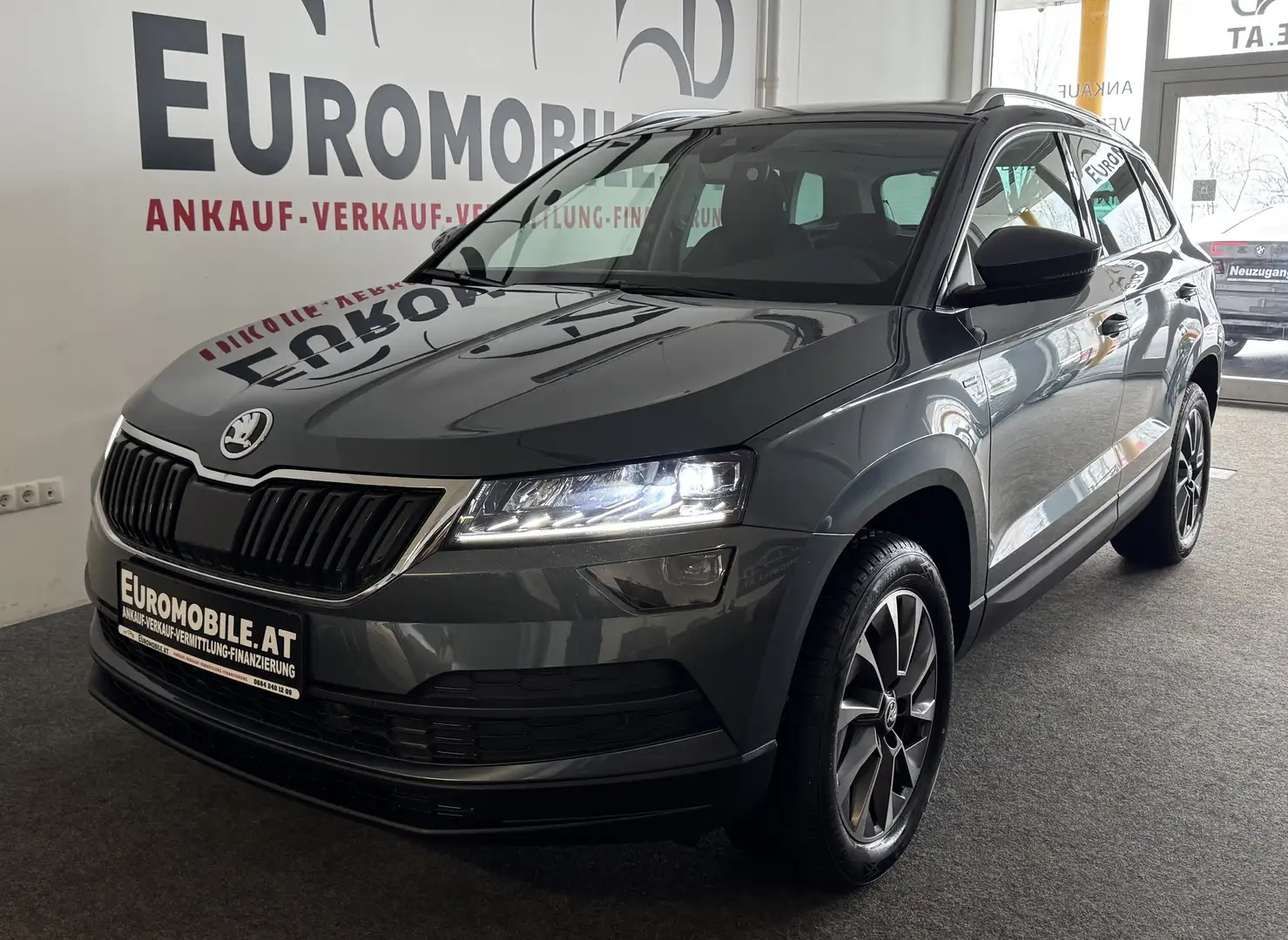Skoda Karoq Drive 125 4x4 RFK*AHK*TOTW.*LR-HZG*AMBIENTE*LED* Grau - 1