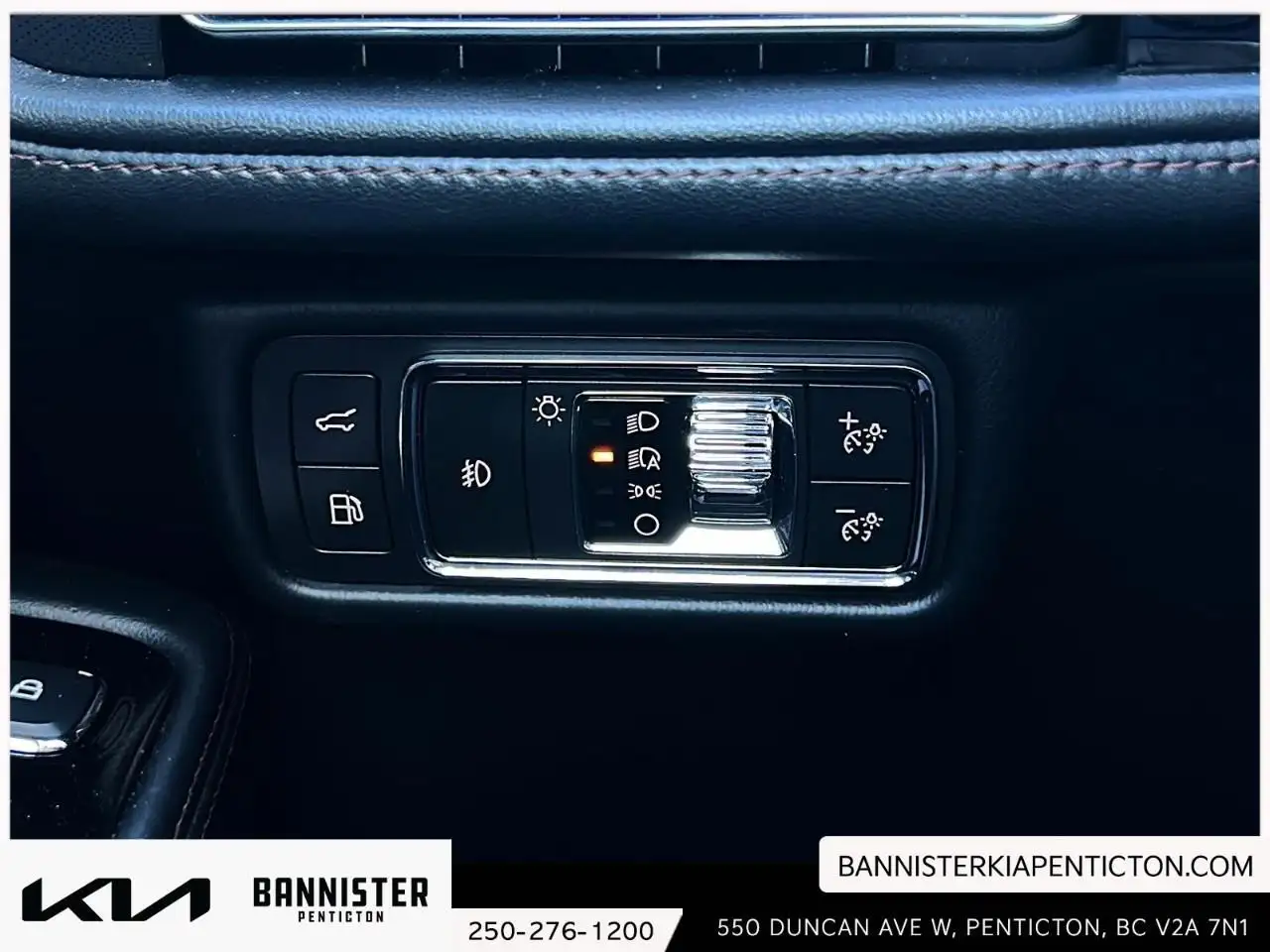 Lincoln Aviator снимка Lincoln Aviator