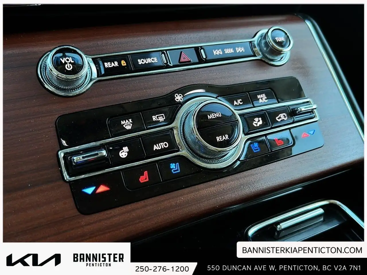 Lincoln Aviator снимка Lincoln Aviator