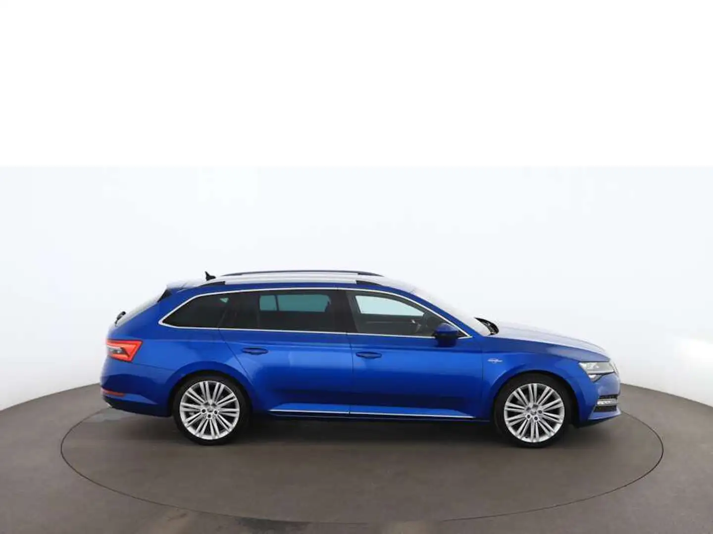 Skoda Superb Combi 2.0 TDI L&K Aut LED DIGI-TACHO LEDER Blau - 2