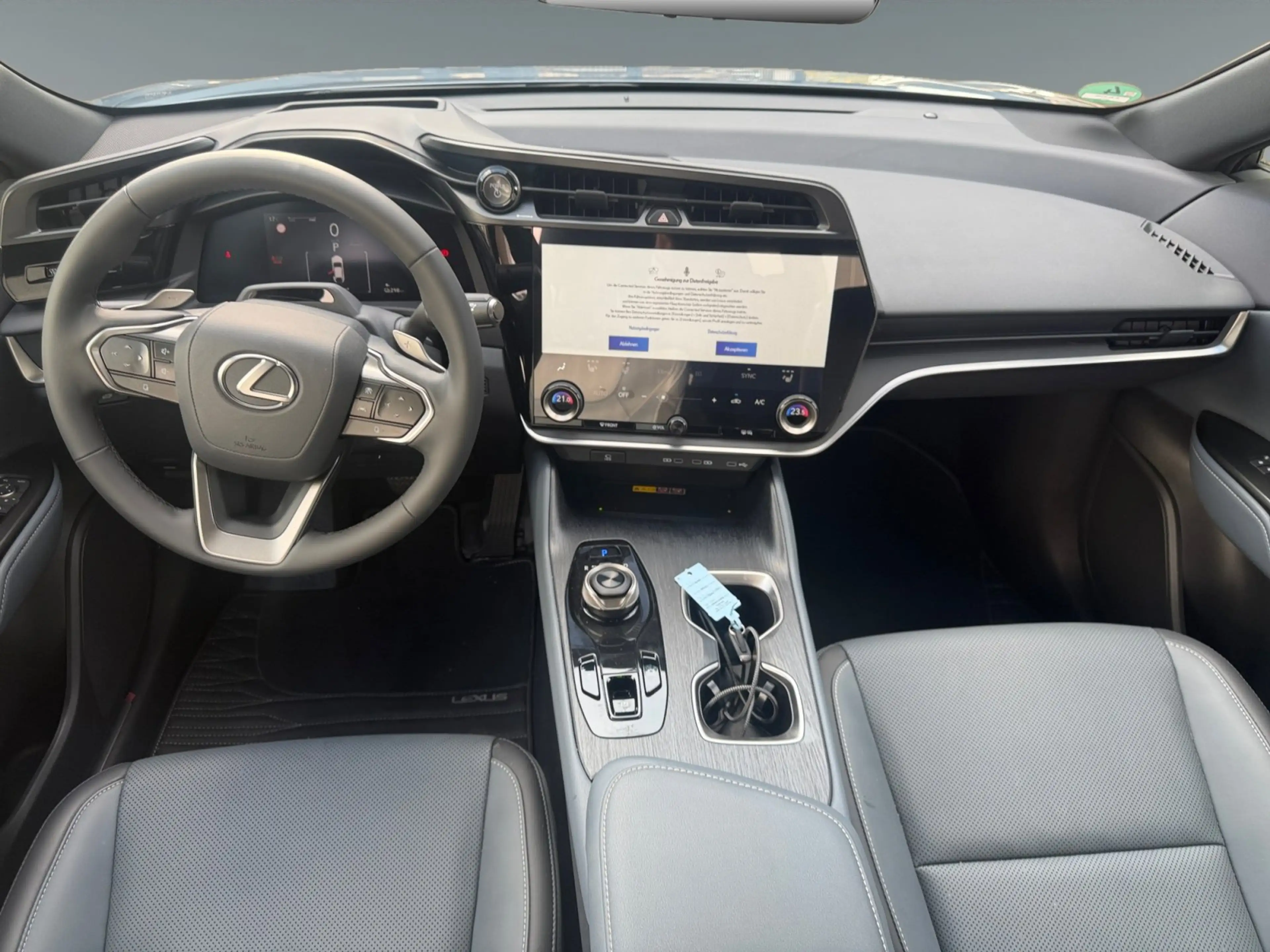 Lexus RZ 350E Executive Tech-Paket+20'Zoll+Sofort — photo 10