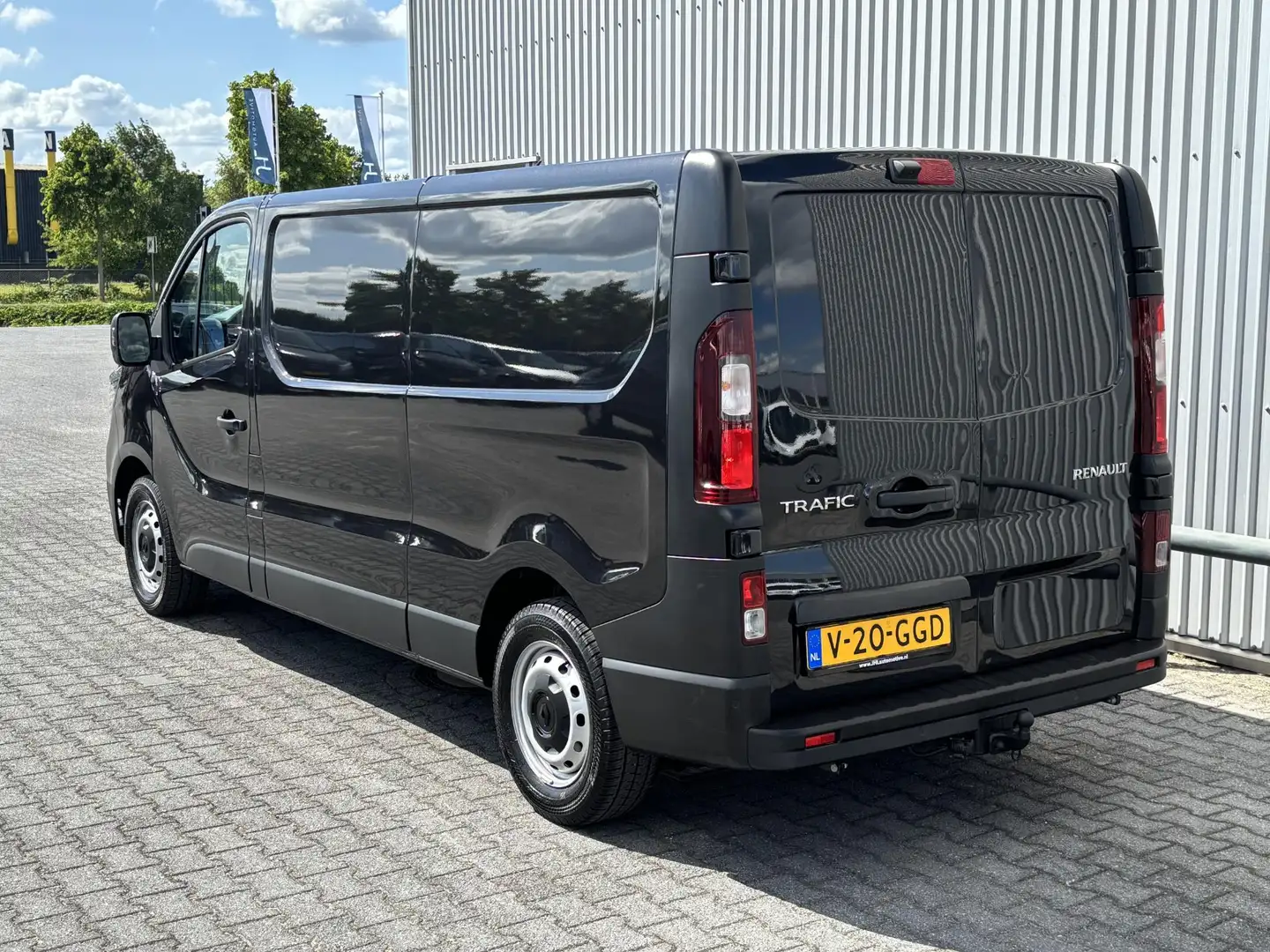 Renault Trafic 2.0 Blue dCi 130 T30 L2H1*A/C*CRUISE*CAMERA*3PERS Noir - 2