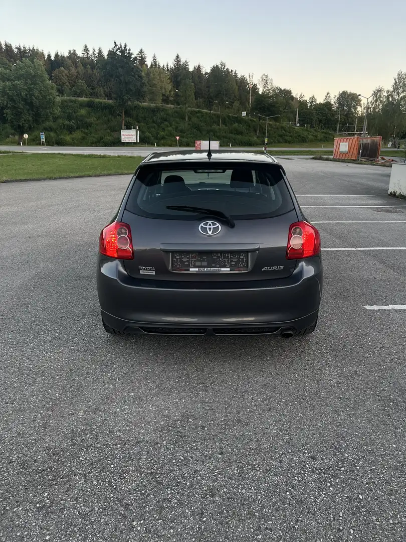 Toyota Auris 1,6 Valvematic High - 2