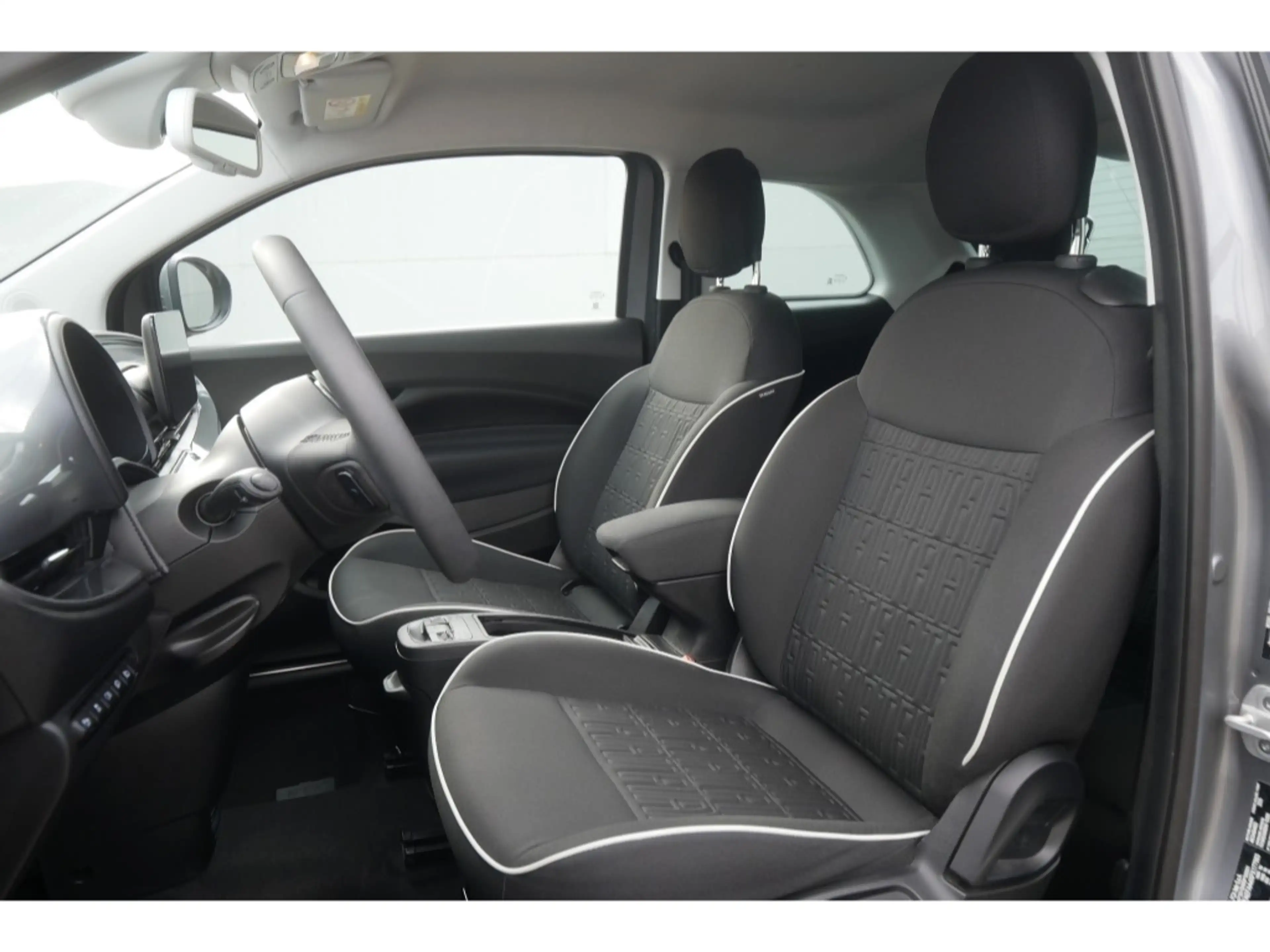 Fiat 500e AT 42 Kwh 118PS KOMFORT STYLE KAMERA SHZ ALU — photo 12