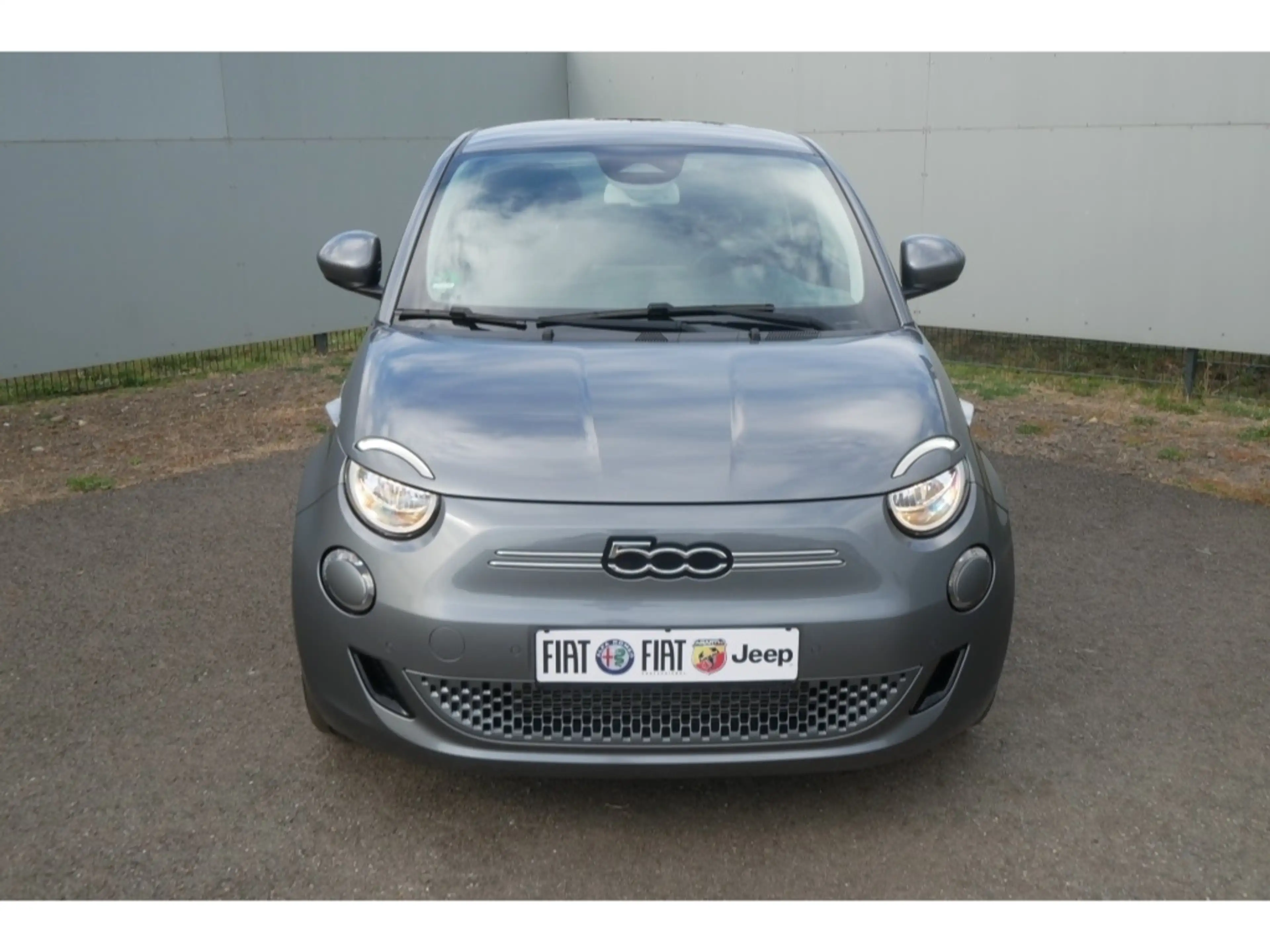 Fiat 500e AT 42 Kwh 118PS KOMFORT STYLE KAMERA SHZ ALU — photo 8