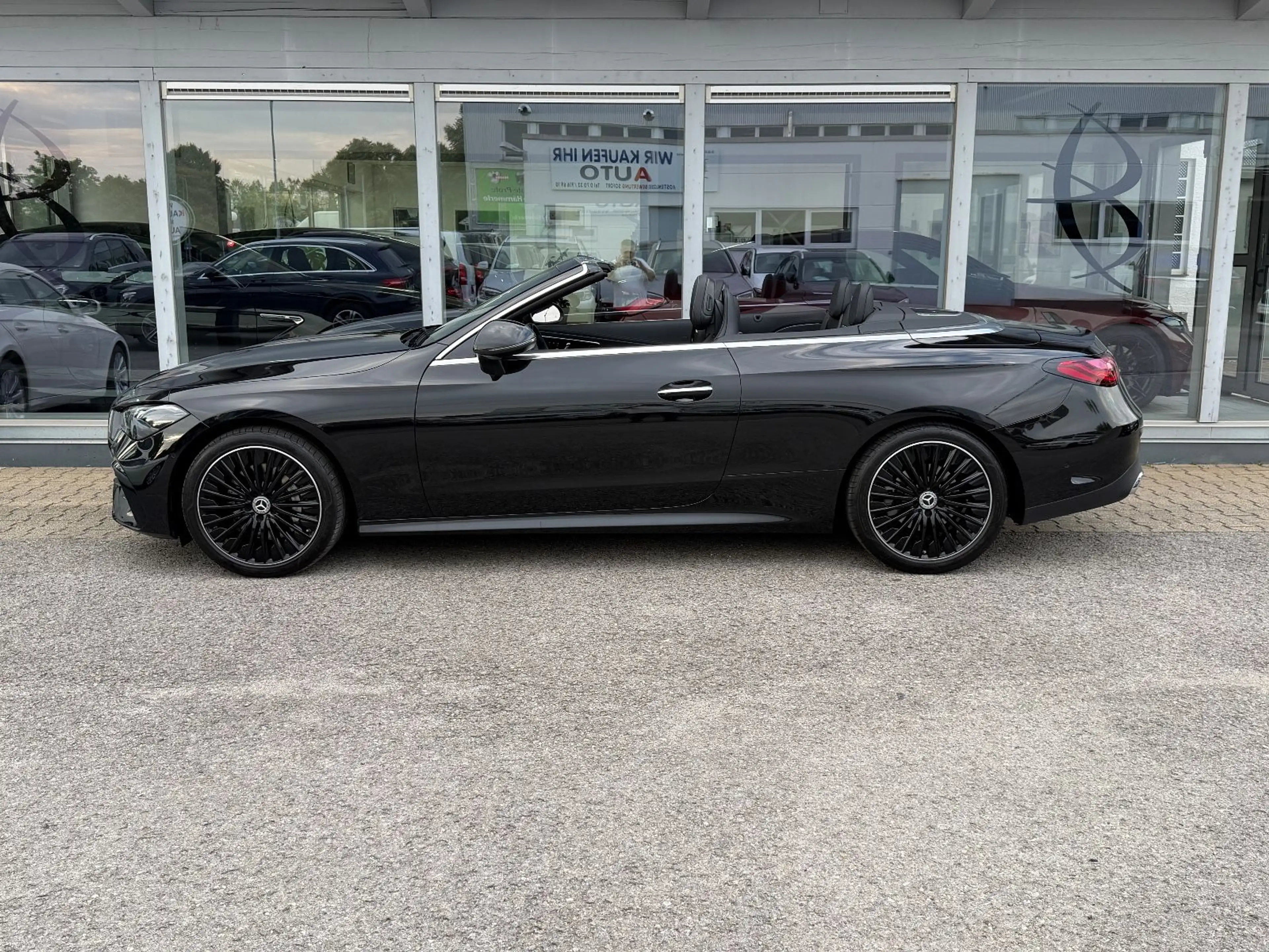 Mercedes-Benz CLE 200 Cabrio *AMG-LINE*NIGHT*BURM*CAM*SITZKLIM — photo 2