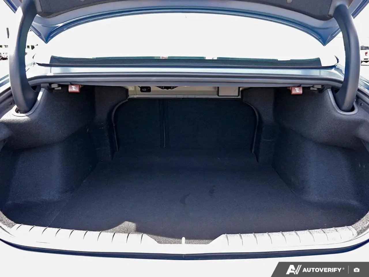 Hyundai SONATA снимка Hyundai SONATA
