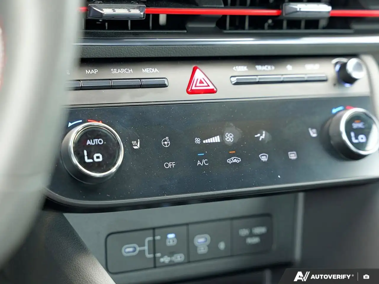 Hyundai SONATA снимка Hyundai SONATA