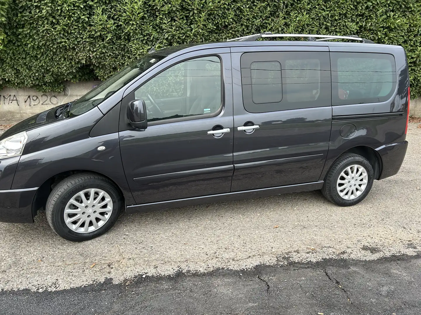 Peugeot Expert Tepee Allure 2.0 Hdi 130 cv - 1