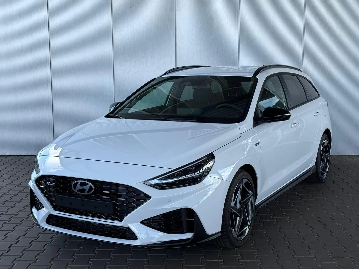 Hyundai N-LINE 1.6 T-GDi 140 PS Kombi mHEV DCT Automati... Biały - 1