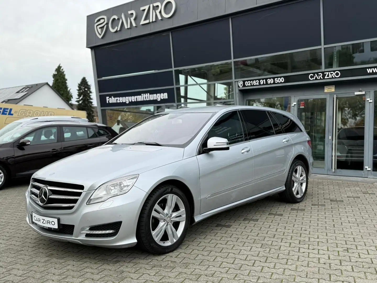 Mercedes-Benz R 350 CDI 4MATIC lang (AMG Line) Silber - 2