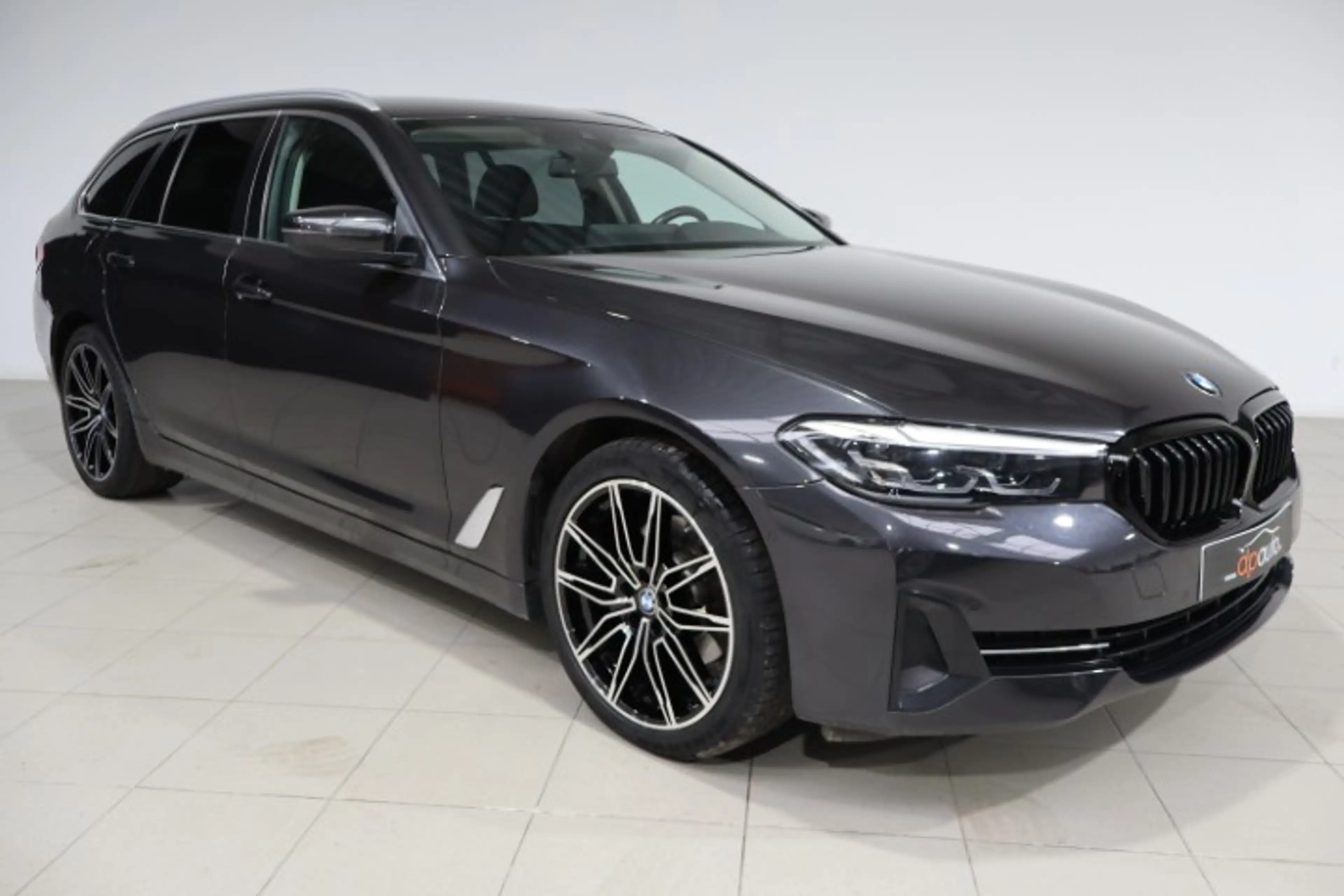 BMW 518 Touring — photo 2