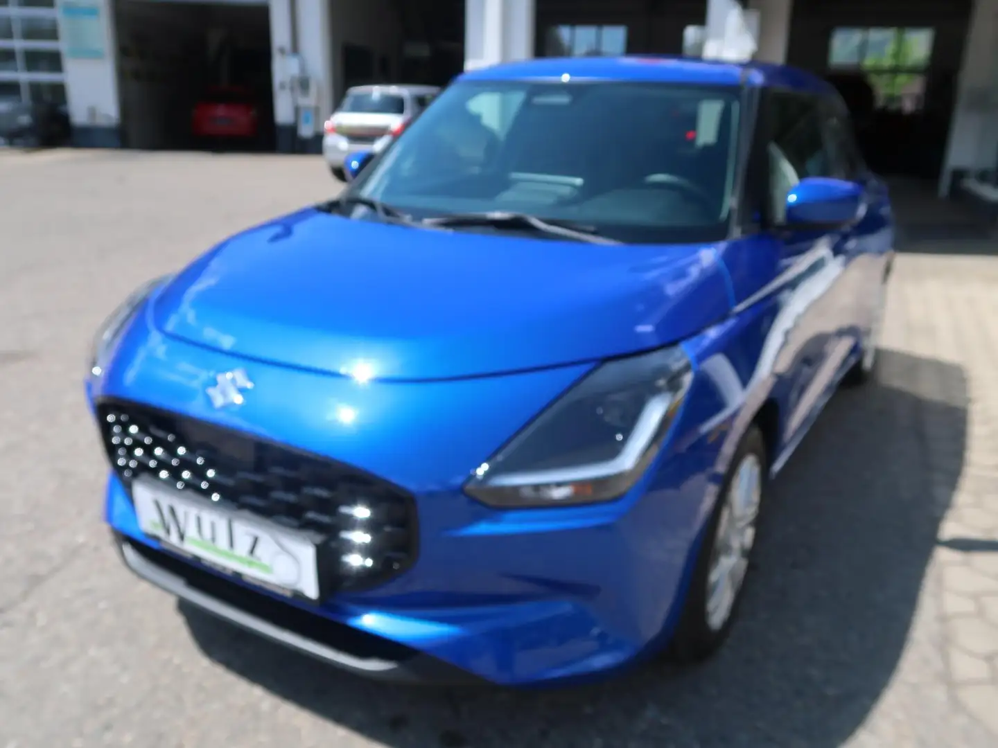 Suzuki Swift Swift 1,2 Hybrid Shine CVT Aut. Shine Blau - 2