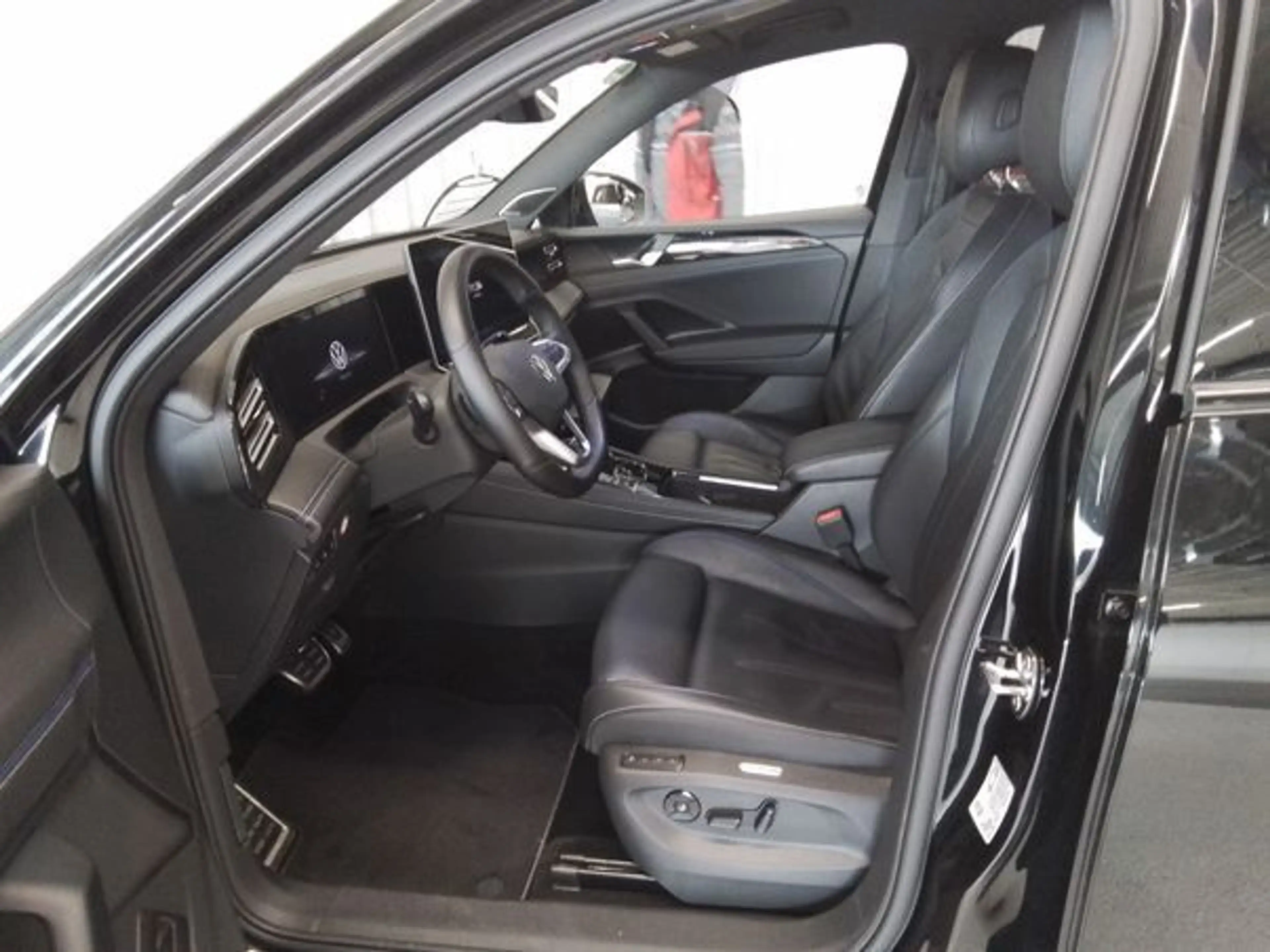 Volkswagen Tiguan R-LINE BLACK STYLE 2.0TDI 193PS ACC.5J-G.AHK.STHZG — photo 6