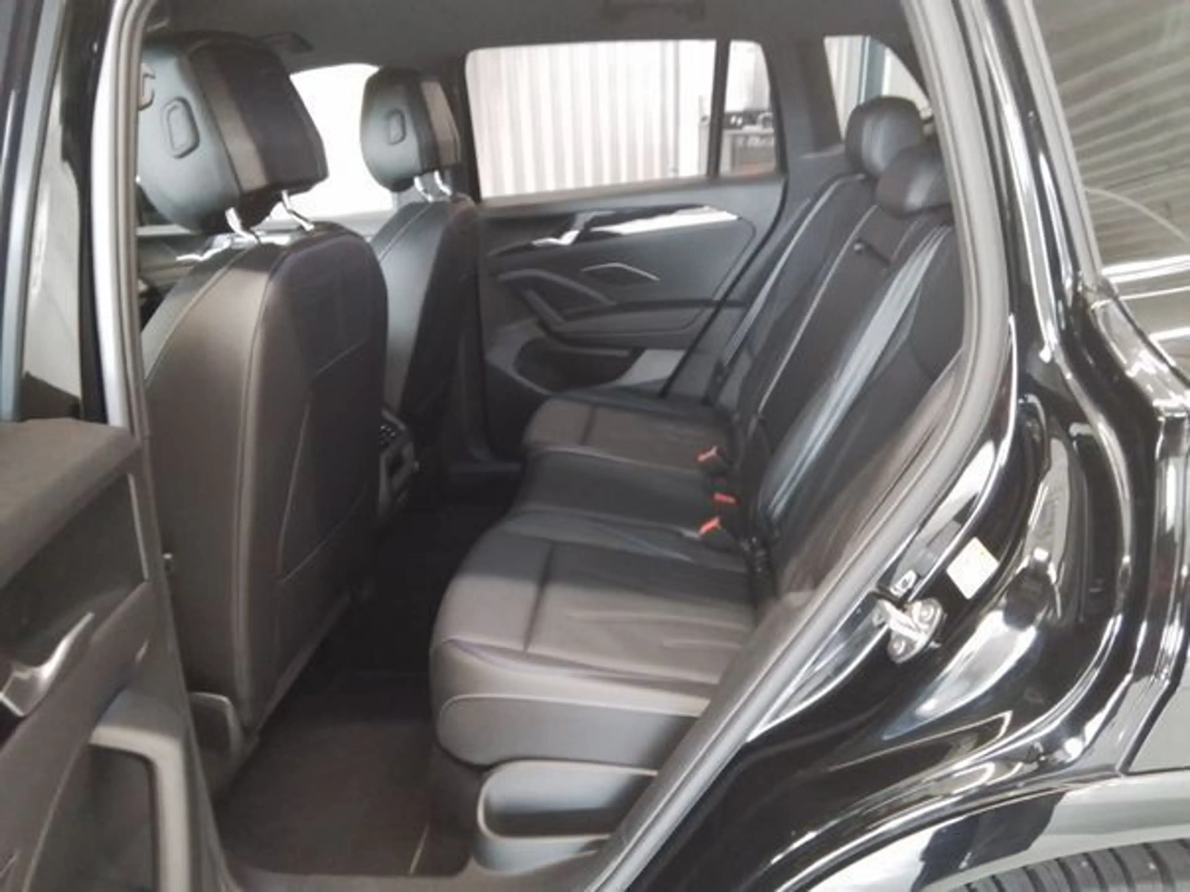 Volkswagen Tiguan R-LINE BLACK STYLE 2.0TDI 193PS ACC.5J-G.AHK.STHZG — photo 7