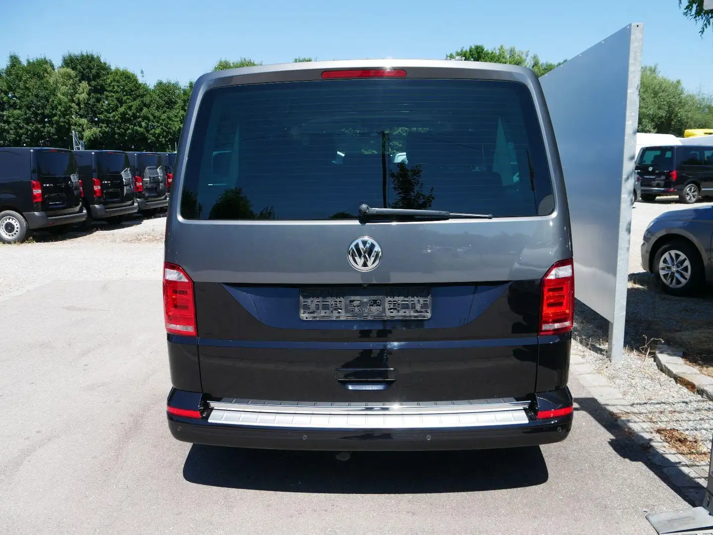 Volkswagen T6 Multivan BULLI AUTOMATIC*ALLRAD *NAVI*ACC*PDC*KAMERA*LED*AH Grigio - 2
