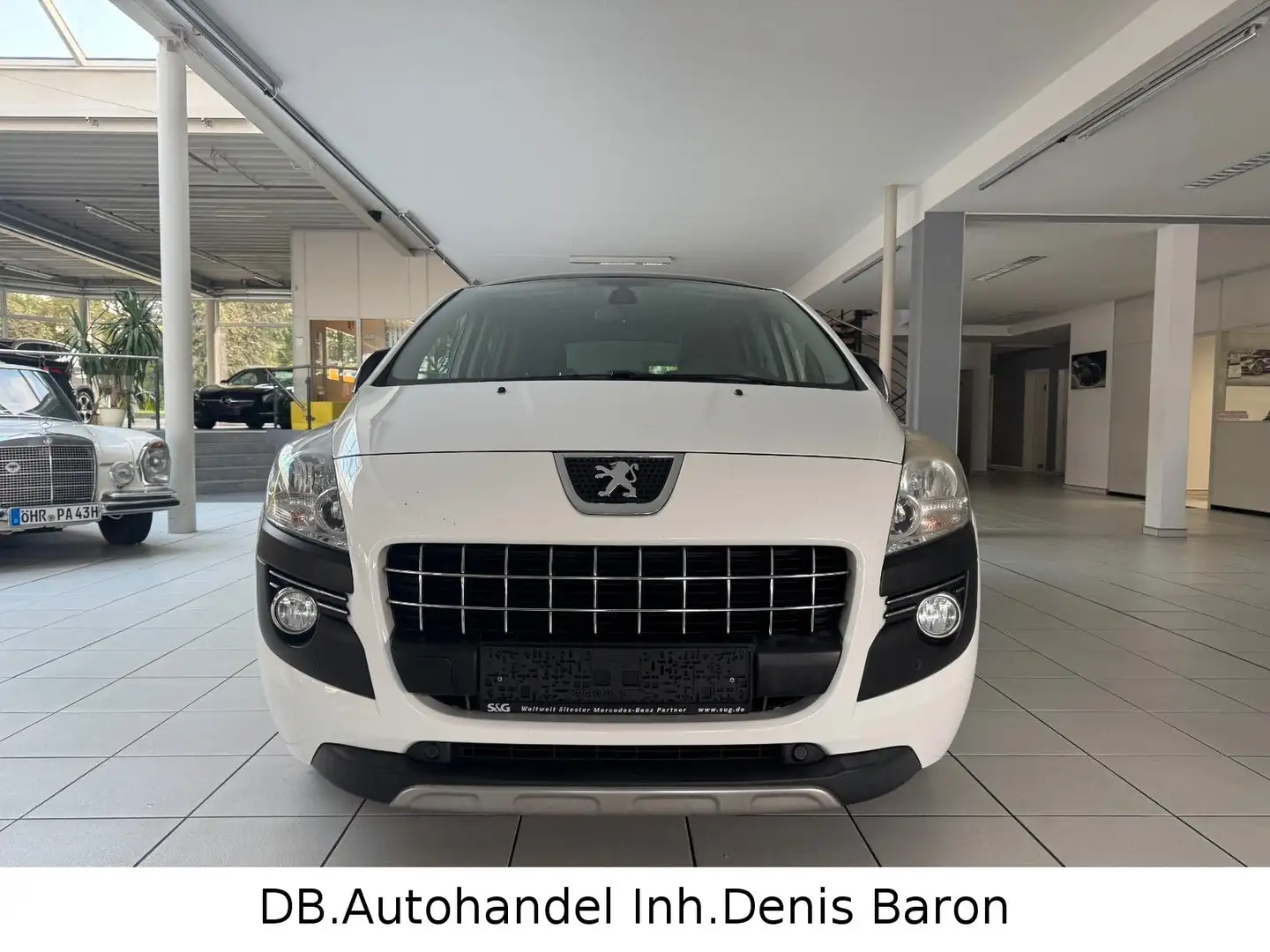 Peugeot 3008 Allure Leder Navi HUD AHK PDC AHK Pano SHZ Weiß - 2