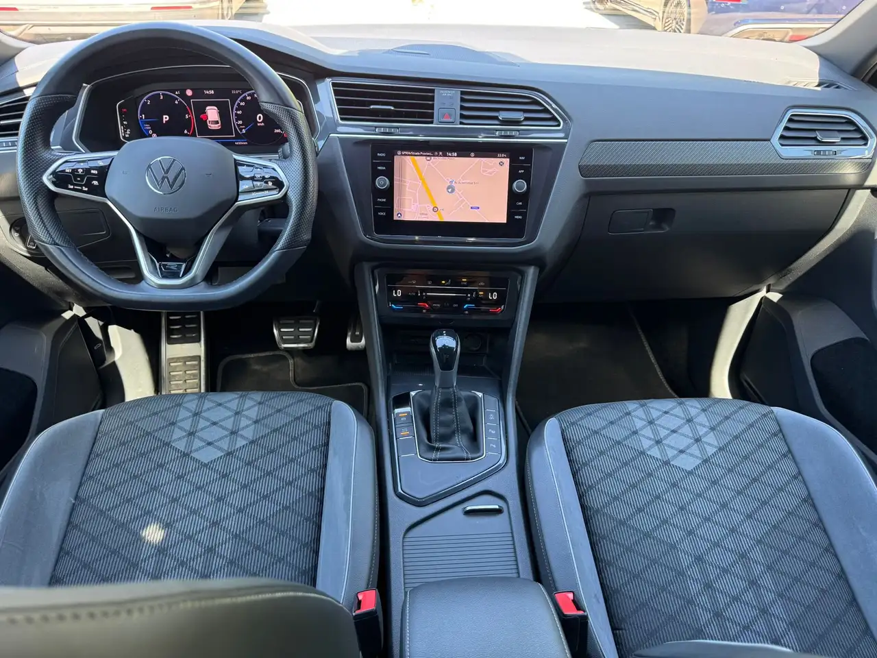 Volkswagen Tiguan 2.0 tdi R-Line 150cv dsg 9