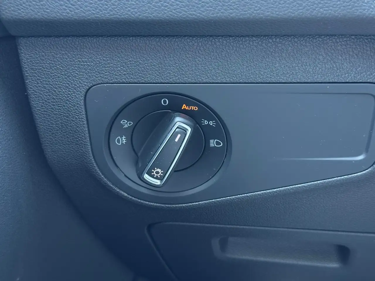 Volkswagen Tiguan 2.0 tdi R-Line 150cv dsg 19