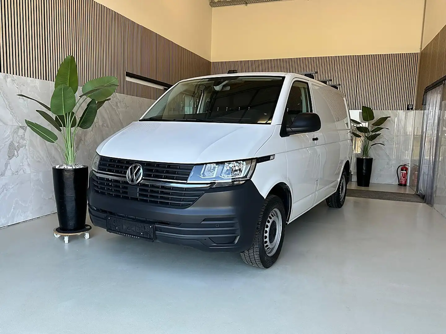 Volkswagen T6.1 Transporter DSG KR Heckklappe Standheizung Sitzheizung Einp... Weiß - 1