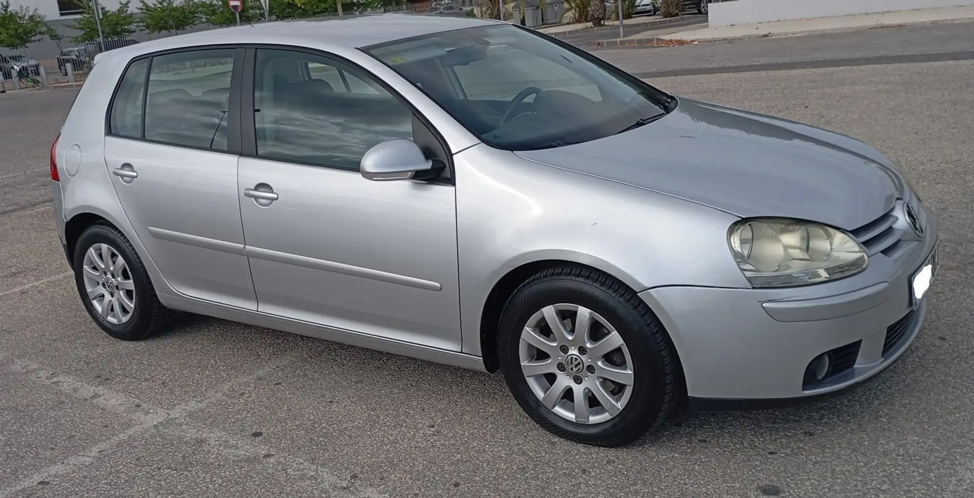 Volkswagen Golf 1.9TDI Highline 4Motion - 2