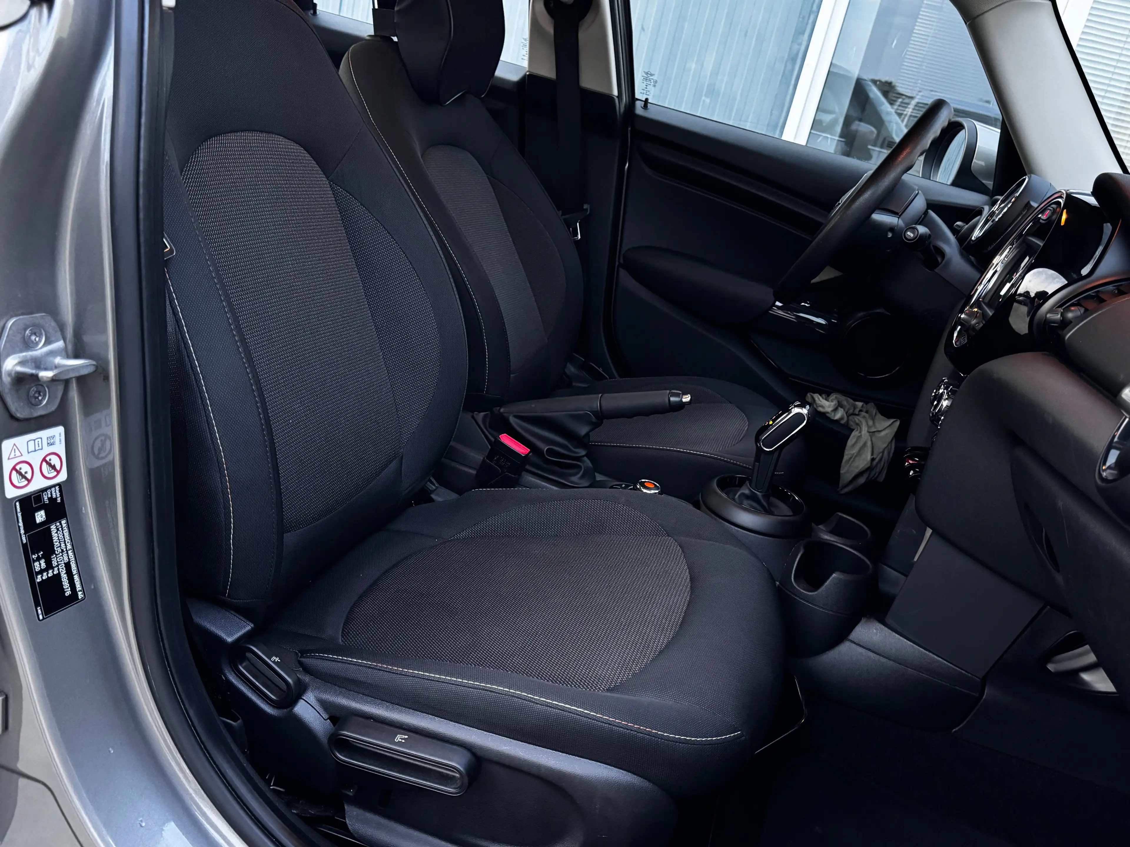 MINI One 1.5A One OPF - AUTO - 5 PORTES - CAPTEURS - BLUETOOTH - LIM - NAVIGATION - GARANTIE 12 MOIS — photo 11