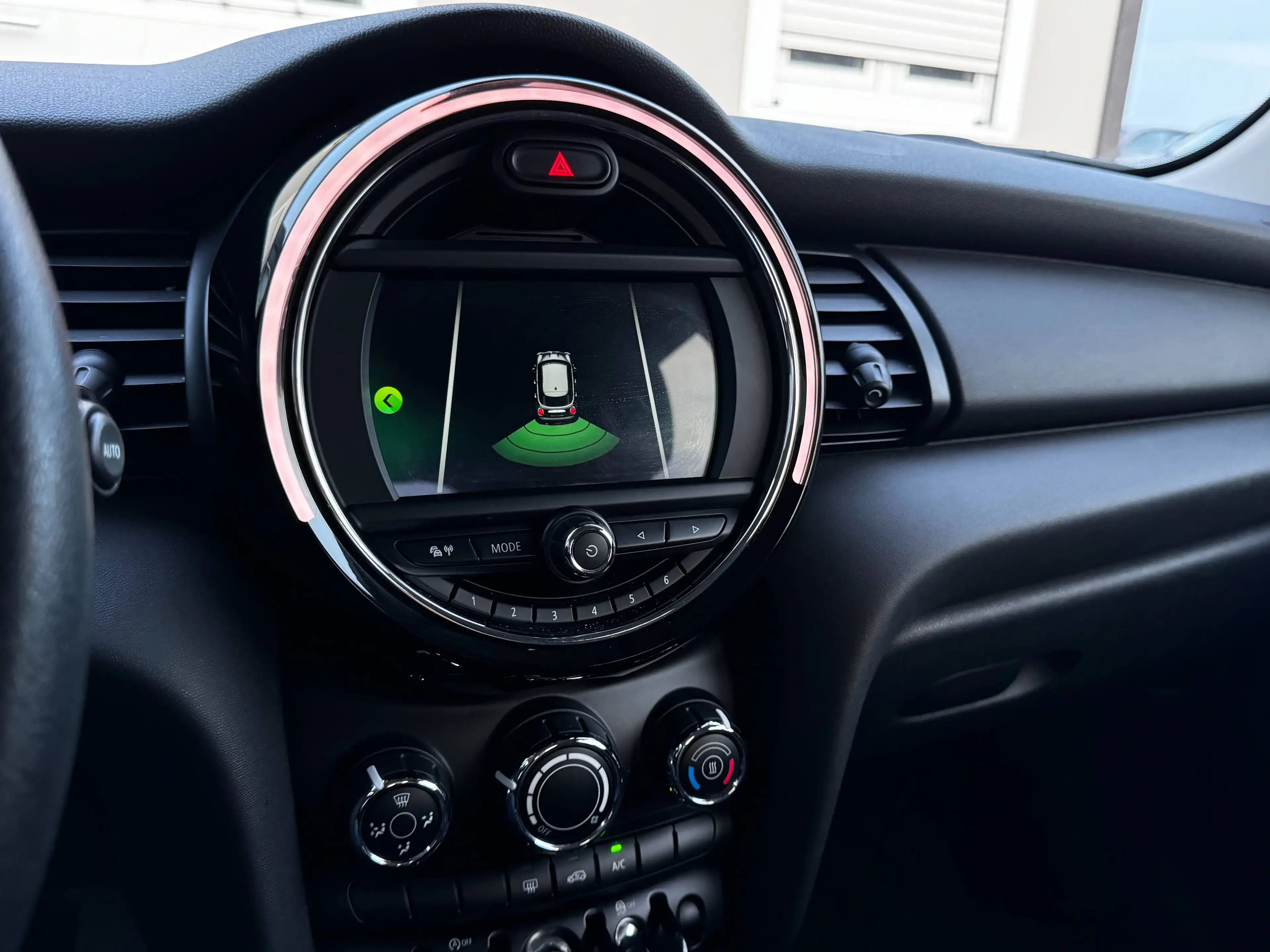MINI One 1.5A One OPF - AUTO - 5 PORTES - CAPTEURS - BLUETOOTH - LIM - NAVIGATION - GARANTIE 12 MOIS — photo 15