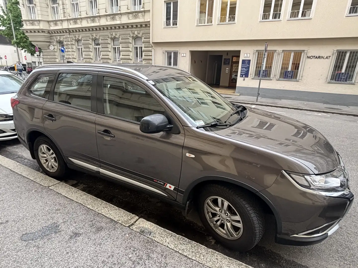 Mitsubishi Outlander 2,0 MIVEC AS&G 100 Jahre Sondermodell - 1