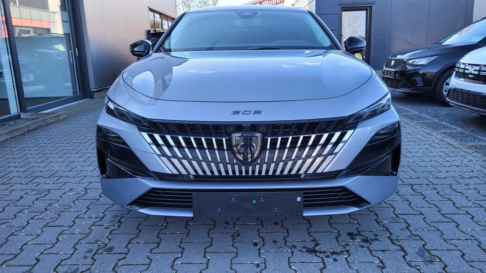 Peugeot 308 SW Hybrid 145 Allure FL*LED*Navi*Shzg*PDC*360*A... Grau - 2