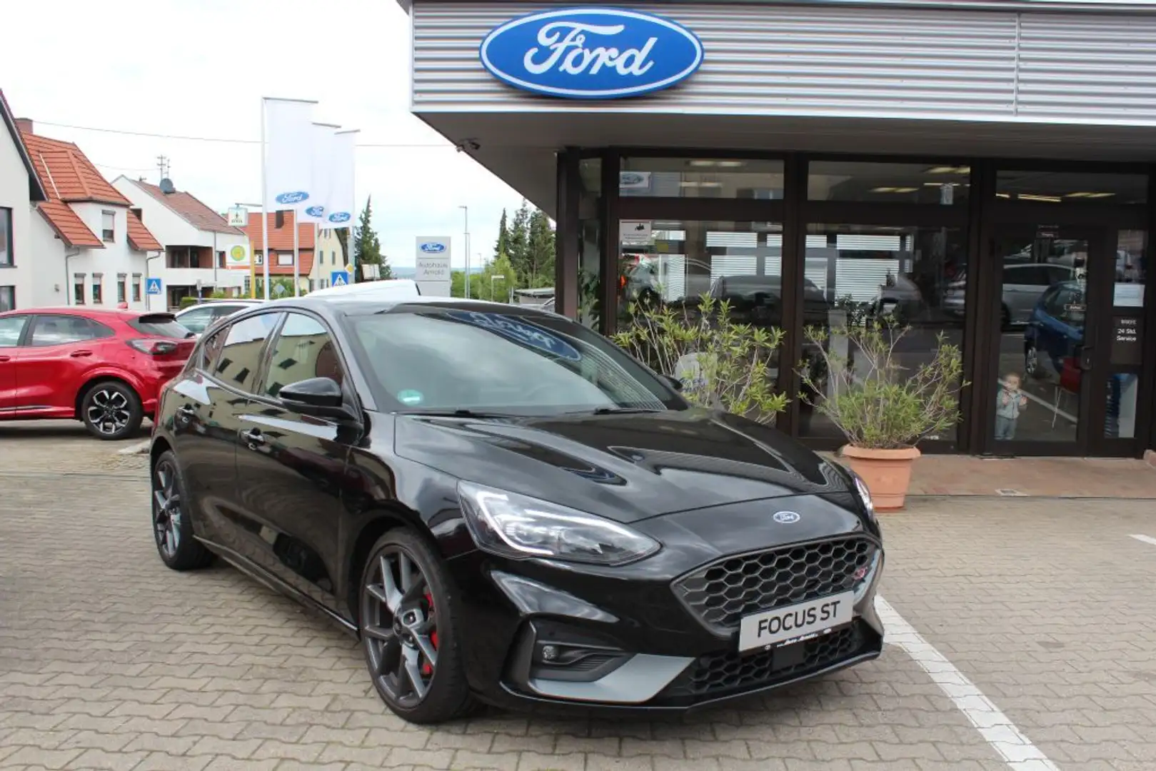Ford Focus 2.3 EcoBoost Aut. ST mit Styling-Paket Zwart - 1
