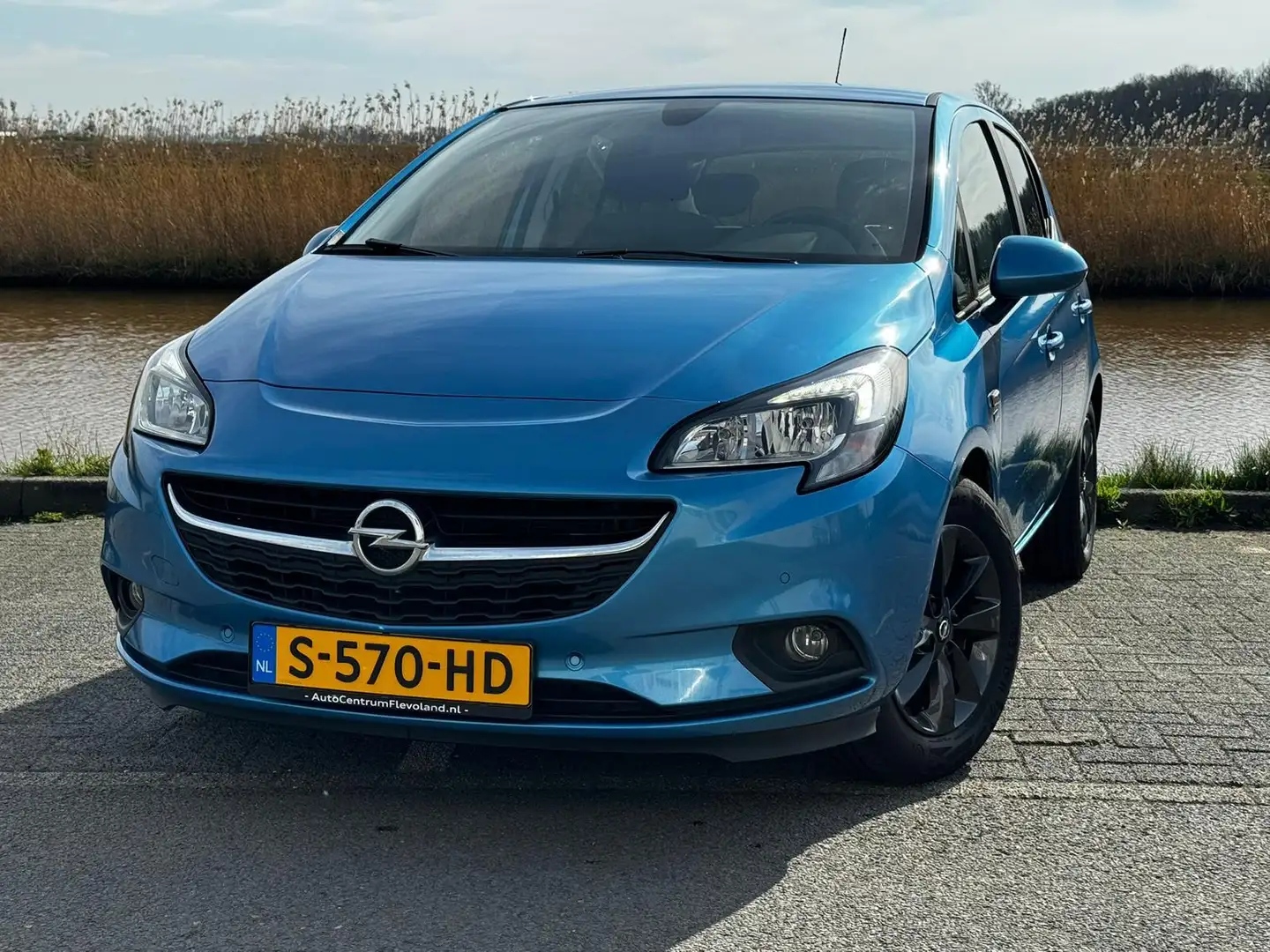 Opel Corsa 1.4 120 Jaar edition 5 deurs vol opties nw staat Albastru - 1