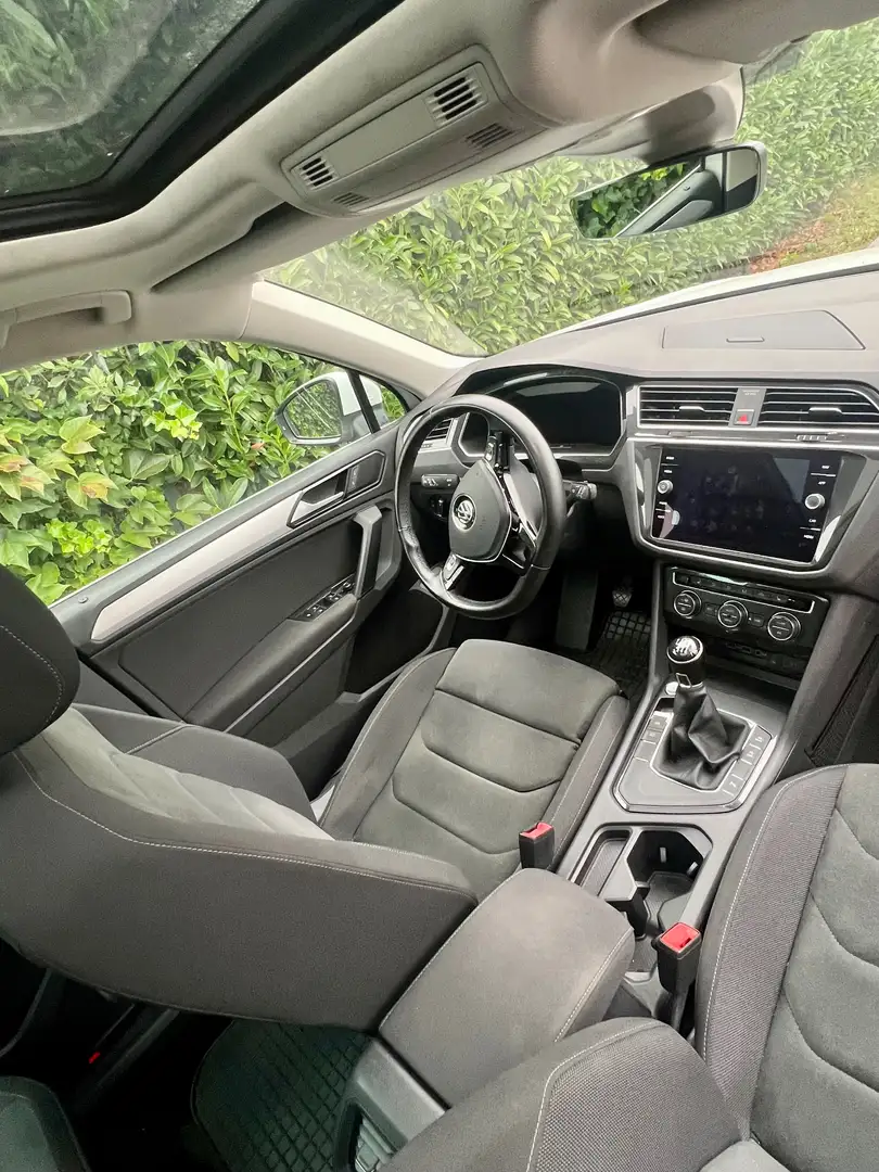 Volkswagen Tiguan Tiguan 2,0 TDI SCR R-Line Weiß - 2