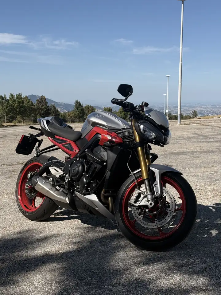 Triumph Street Triple RX