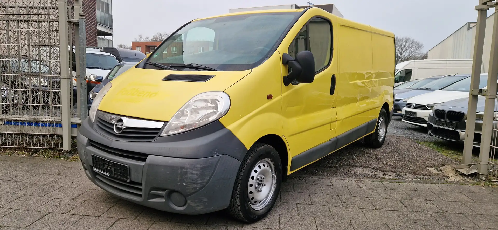Opel Vivaro 2.0 CDTI L2H1 DPF,TÜV NEU Amarillo - 1