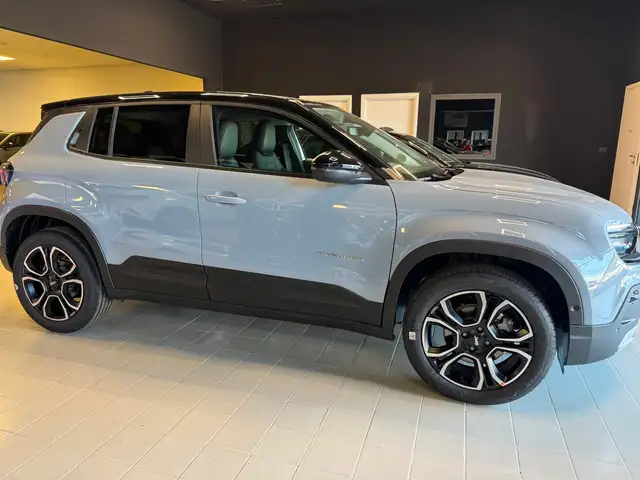 Jeep Avenger view 6