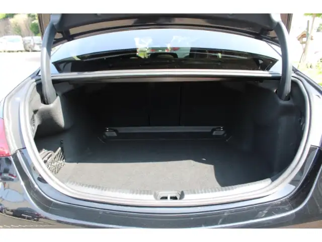 Mercedes-Benz C-Class view 7