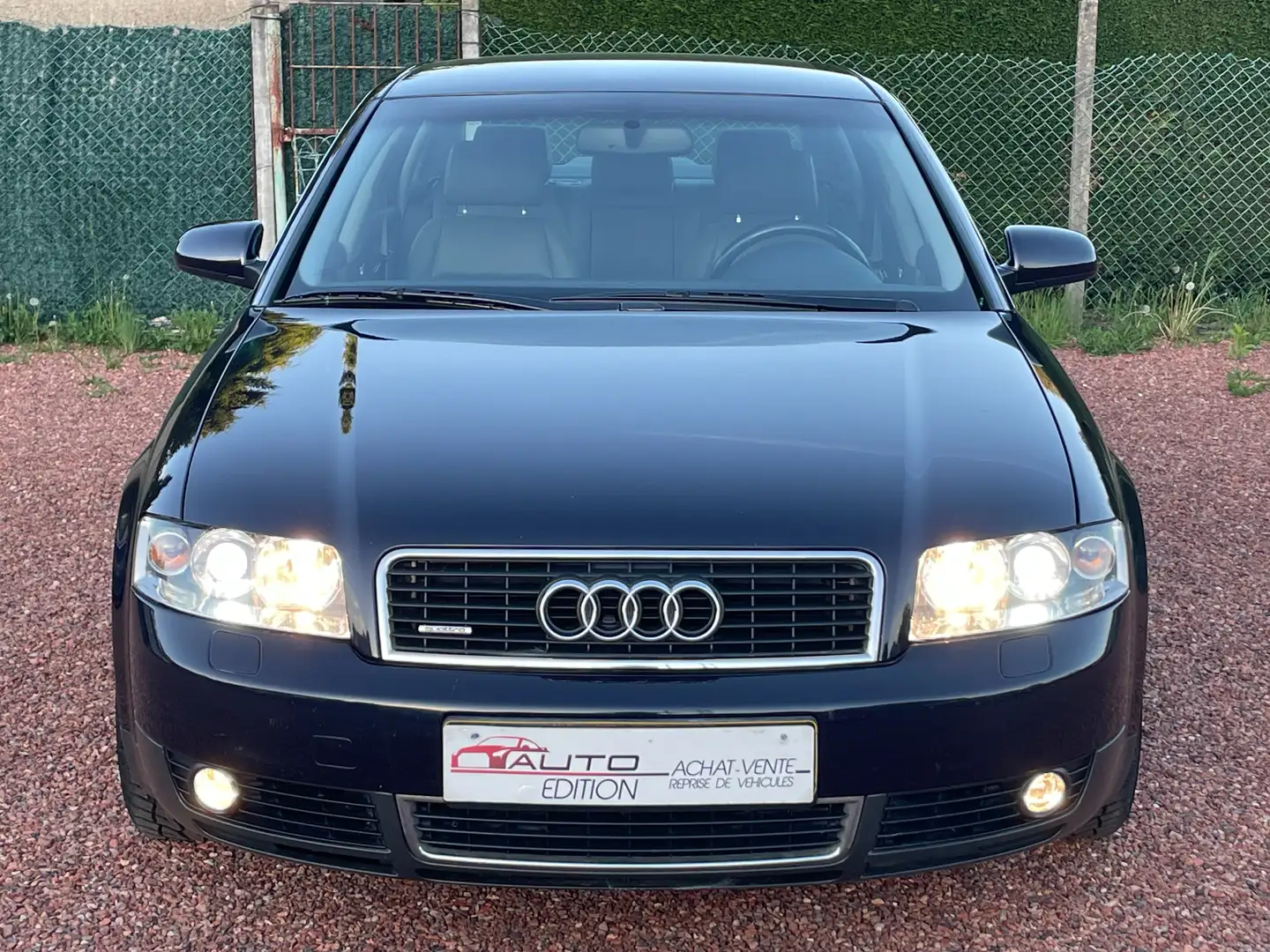 Audi A4 2.5 TDI V6 Quattro 180 cv Pack Plus Albastru - 2