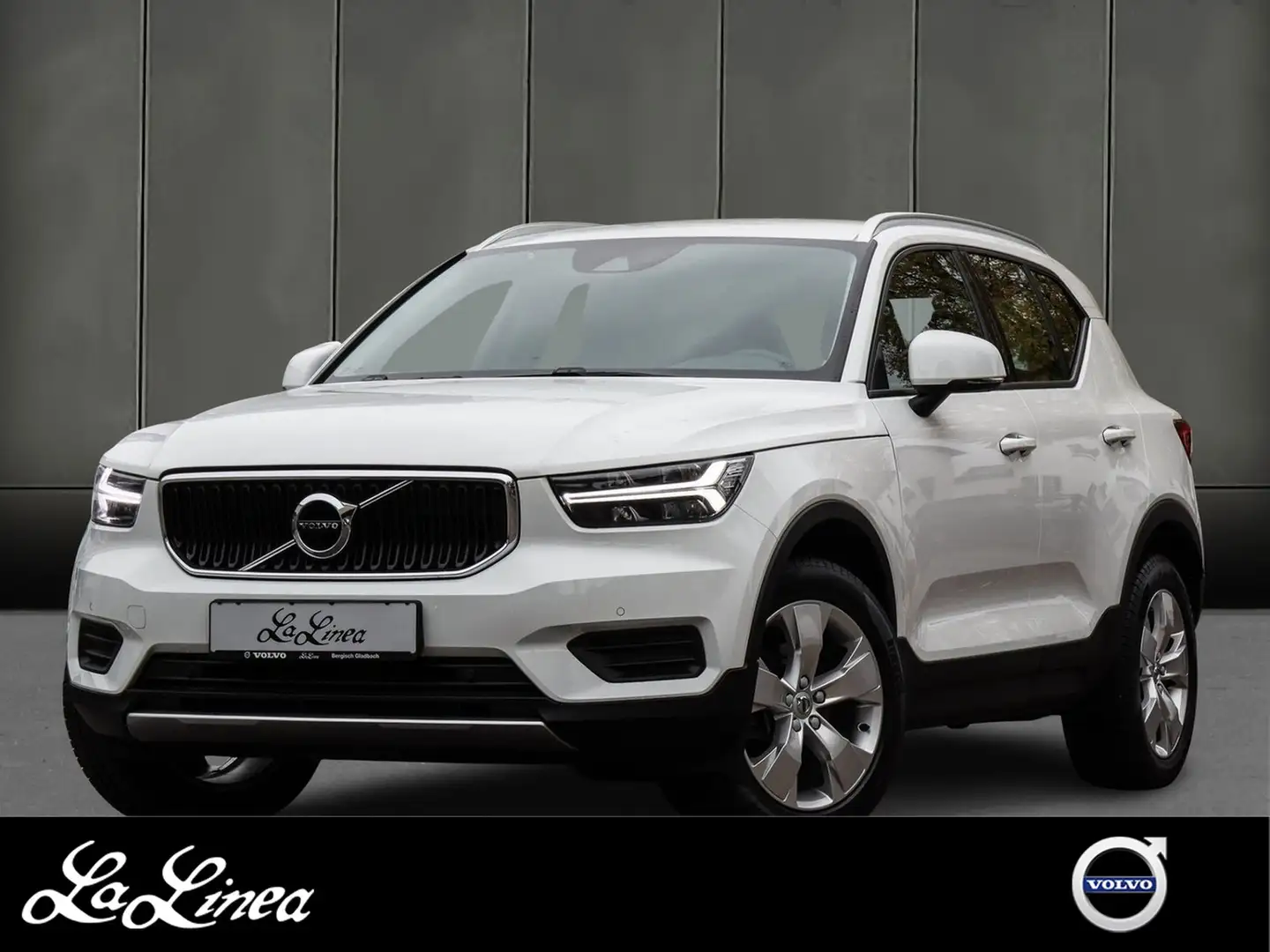 Volvo XC40 T3 Momentum Pro 2WD Weiß - 1