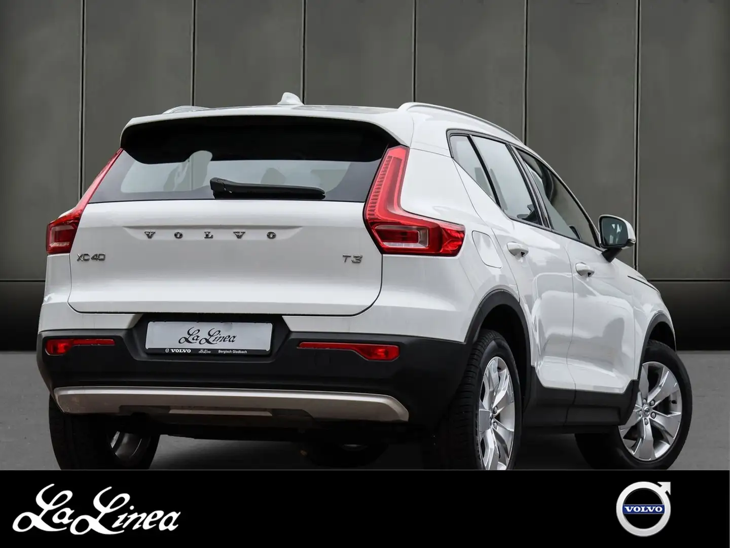 Volvo XC40 T3 Momentum Pro 2WD Weiß - 2