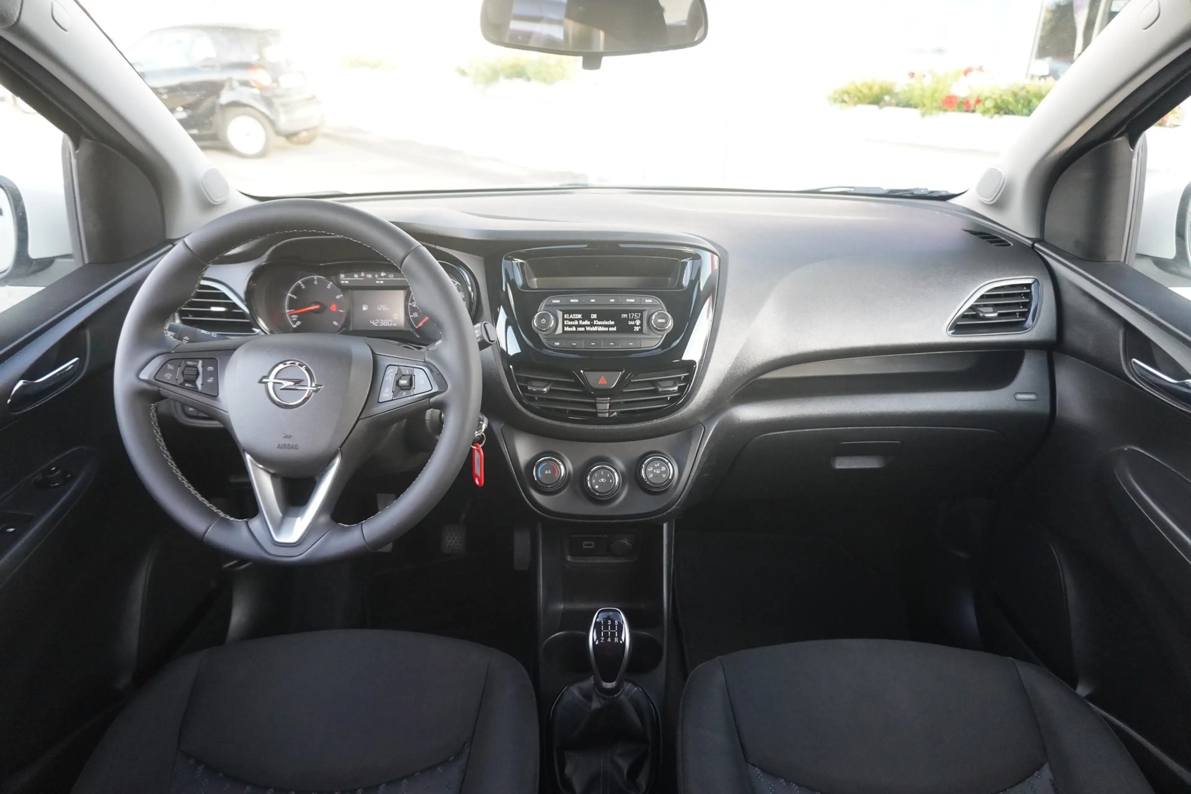 Opel Karl 1.0 Rocks — photo 11