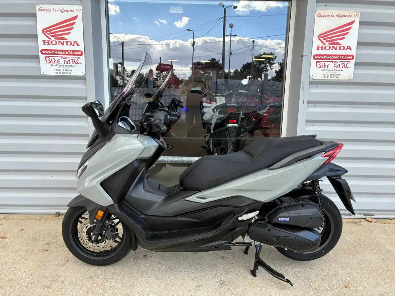 Honda Forza 125