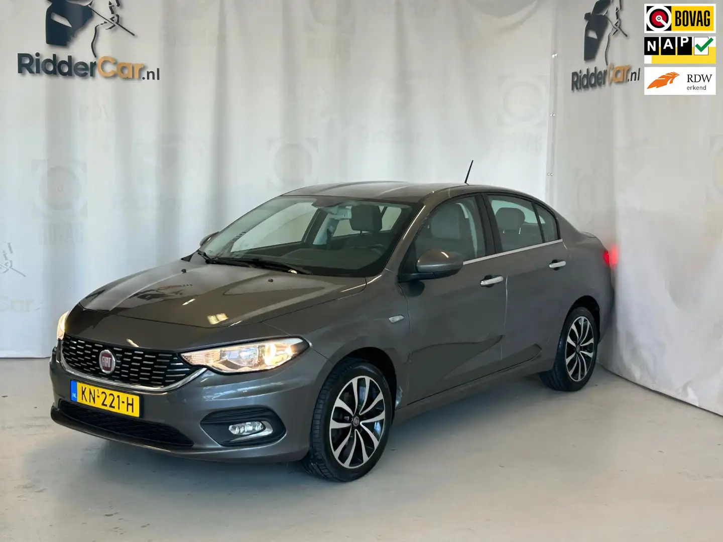 Fiat Tipo 1.3 MultiJet Lounge|2E EIG|NAP|CRUISE|TREKHAAK|NAV Gris - 1