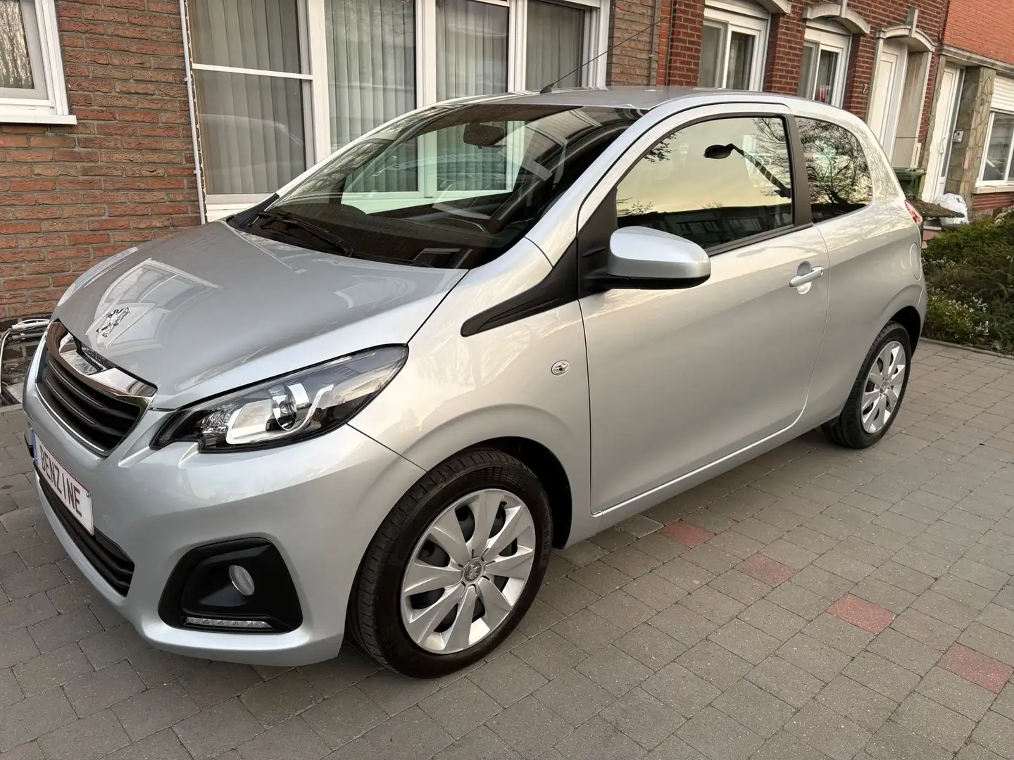 Peugeot 108 1.2i! Nieuwstaat*Airco* 29960km* 3DRS* Garantie Plateado - 2