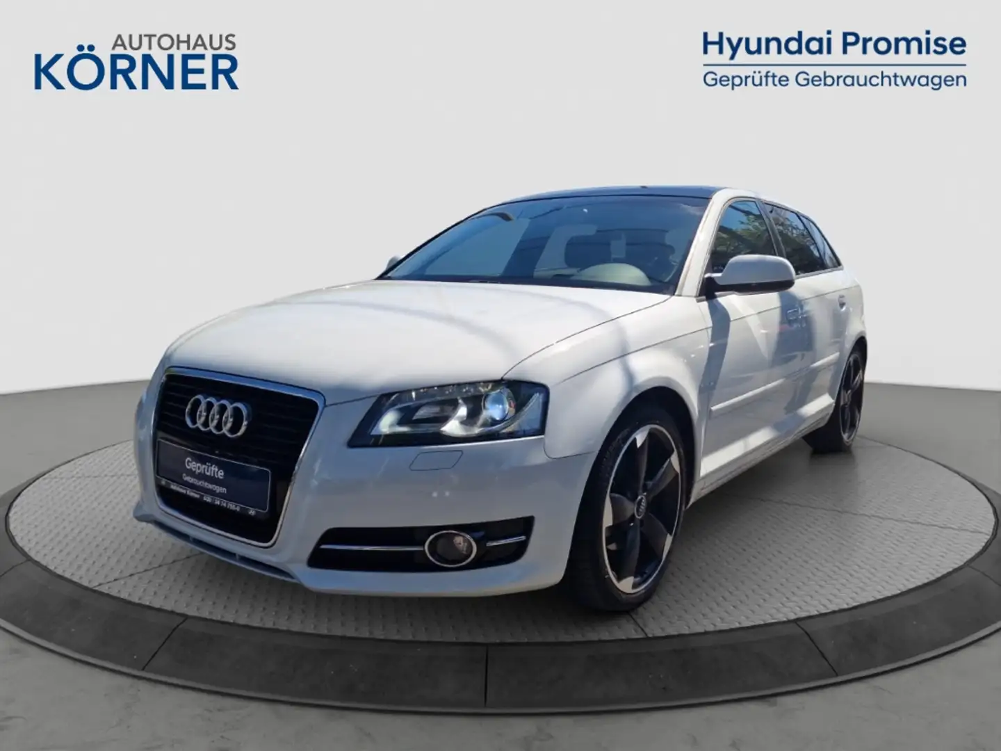 Audi A3 SPORTBACK 1.4 TFSI *PANORAMA*SITZHZG*BOSE*XENON* Biały - 2