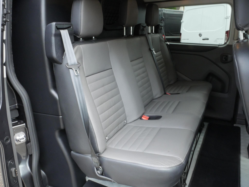 Ford Transit Custom 2.0 TDCI 170PK L2H1 Dubbel cabine Airco Limited 2 — photo 14